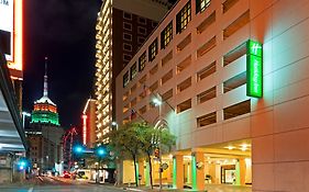 Holiday Inn Riverwalk San Antonio